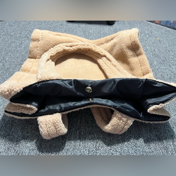 Victoria’s Secret Sherpa Tote Bag - Picture 9 of 12